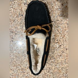 Ugg Dakota slippers black size 7 women